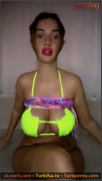 Dancer Aybik ifşa Bir bacak göt var dorseye sığmaz